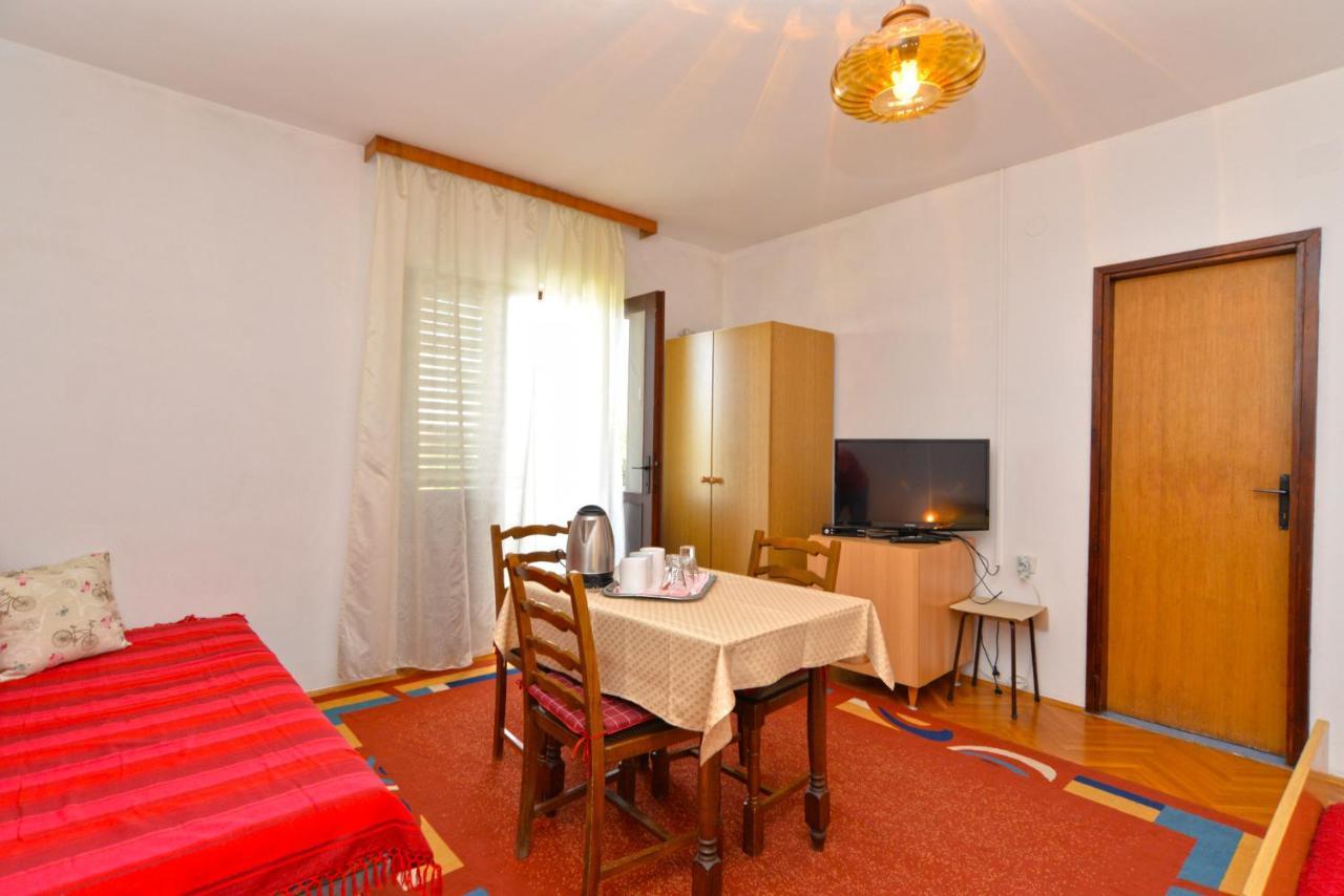 App & Rooms Rovinj 1068 ภายนอก รูปภาพ