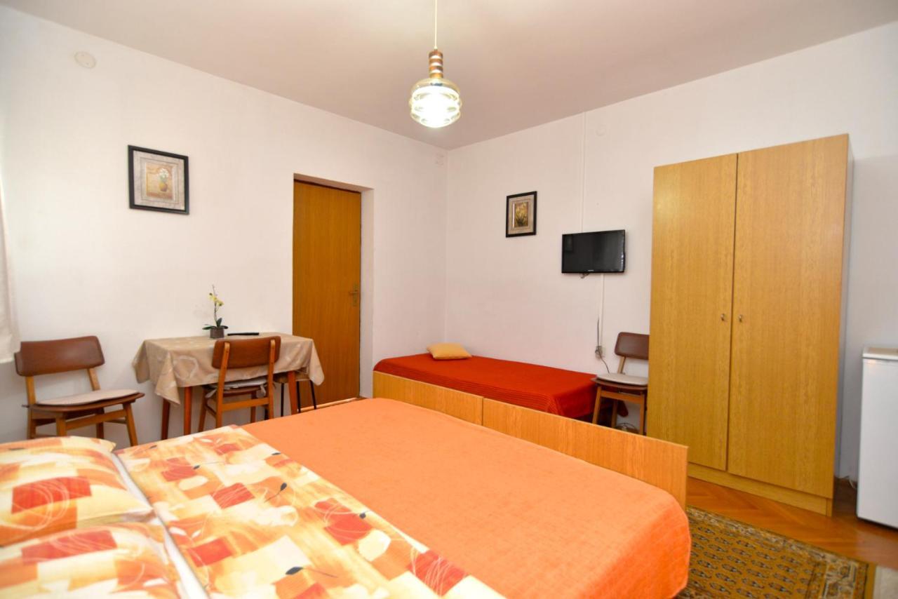 App & Rooms Rovinj 1068 ภายนอก รูปภาพ