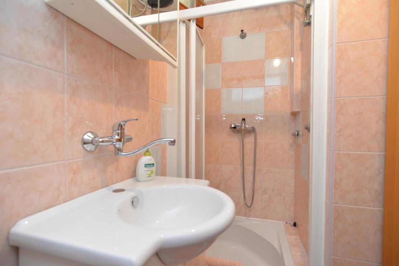 App & Rooms Rovinj 1068 ภายนอก รูปภาพ